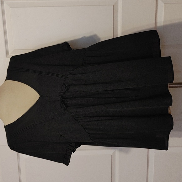 SHEIN Tops - 😀 NWOT Shein (Curve) Top